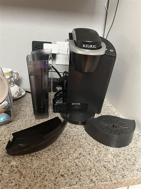 How to fix Keurig water coming out of spout in reservoir. Not